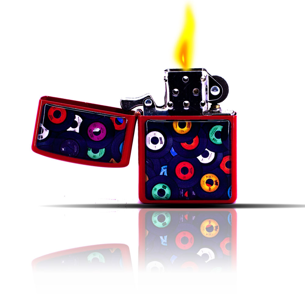 Renkli Plak Desenli Kırmızı Zippo Tarzı Benzinli Çakmak