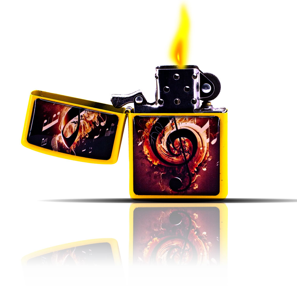 Sol Anahtarı Desenli Sarı Zippo Tarzı Benzinli Çakmak